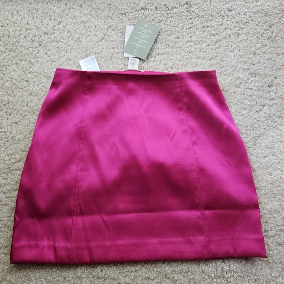 Hot Pink Satin H&M Skort size US 2, EUR 34 - Picture 1 of 11